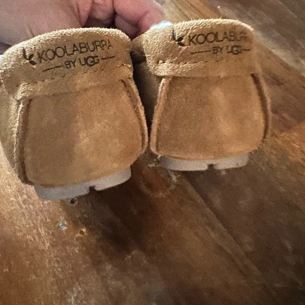 Kookaburra‎ by UGG Tipton tan suede Sherpa lined slippers men’s size 8 NWOB